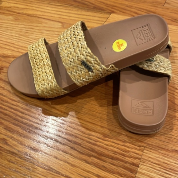Reef Vista Slide Sandals - Picture 2 of 3